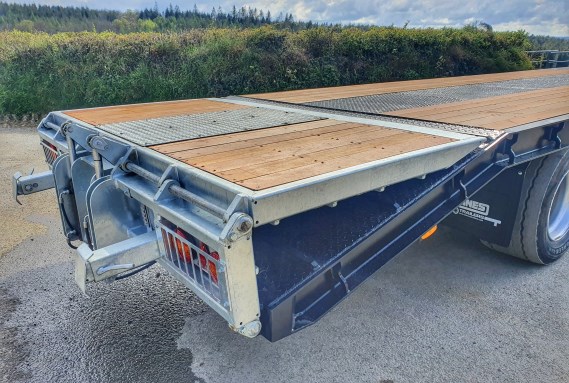 A4 Plant Trailer Fold Over Ramp2